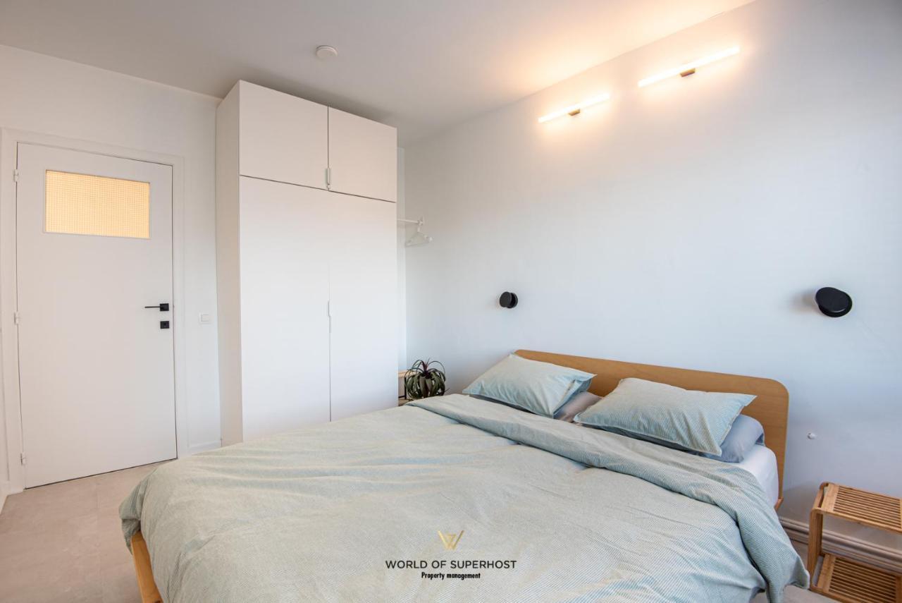 Luxurious Next To The Sea And Centre With Free Parking Space Apartment *